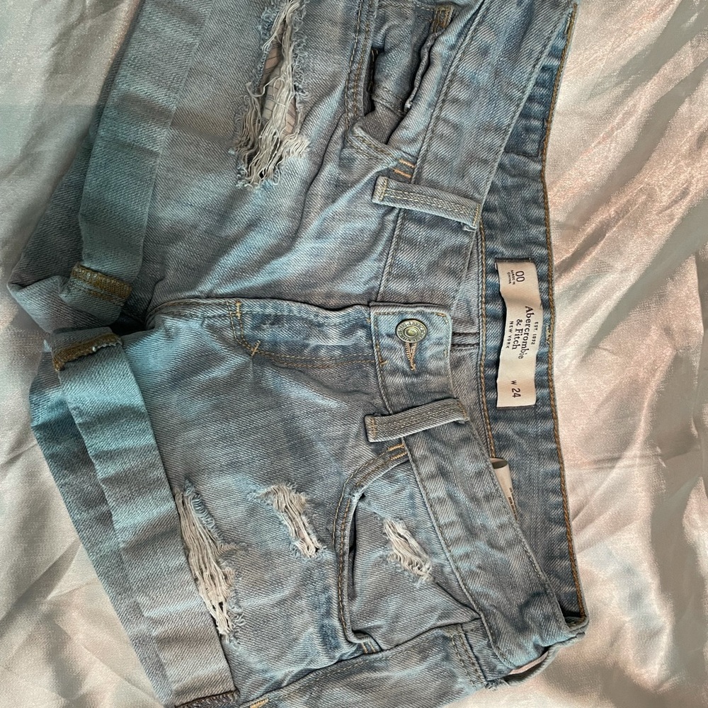 Abercrombie and Fitch 00 shorts